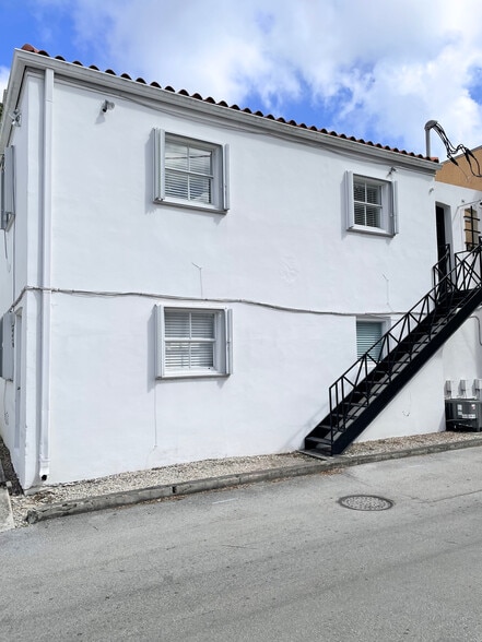 More Photos Of 340 Minorca Ave, Coral Gables Office For Lease