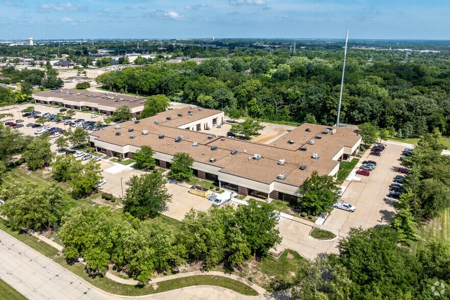 More Photos Of 8101 Birchwood Ct, Johnston Flex For Sale