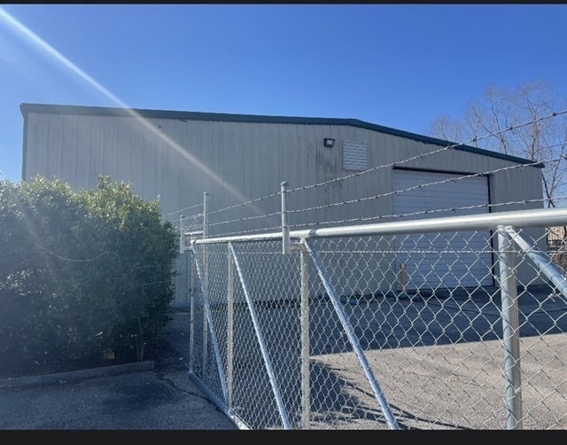 More Photos Of 111 Spacegate Dr, Huntsville Warehouse For Sale