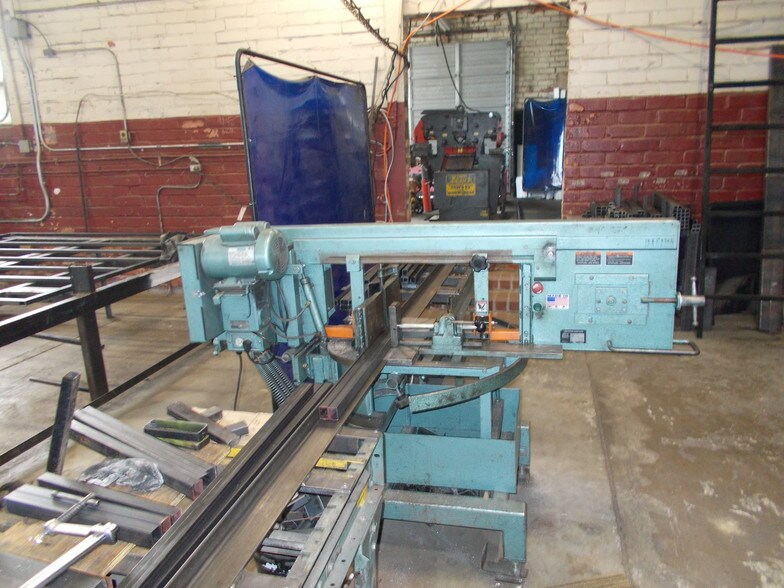 More Photos Of 225 W Hill St, Thomson Industrial For Sale