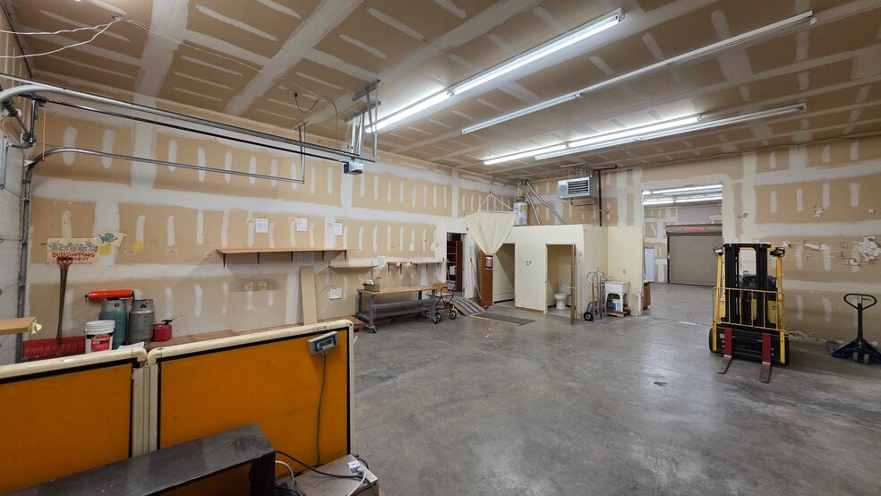 More Photos Of 250 Ruskin Dr, Colorado Springs Warehouse For Sale