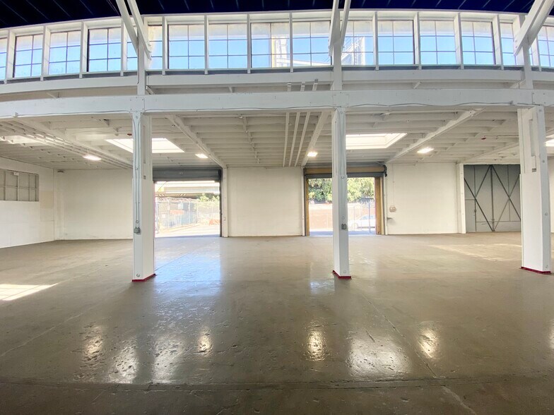 More Photos Of 3421 Hollis St, Oakland Warehouse For Sale