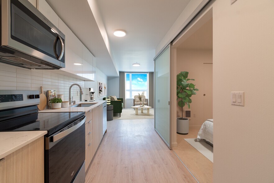 More Photos Of 132 NE 145th St, Shoreline Apartments For Lease