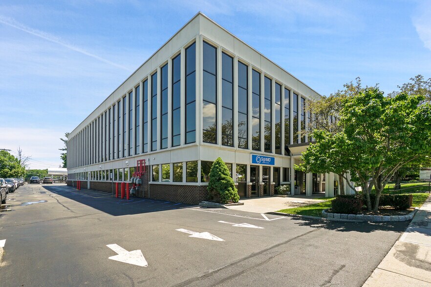 More Photos Of 1940 Commerce St, Yorktown Heights Office For Lease