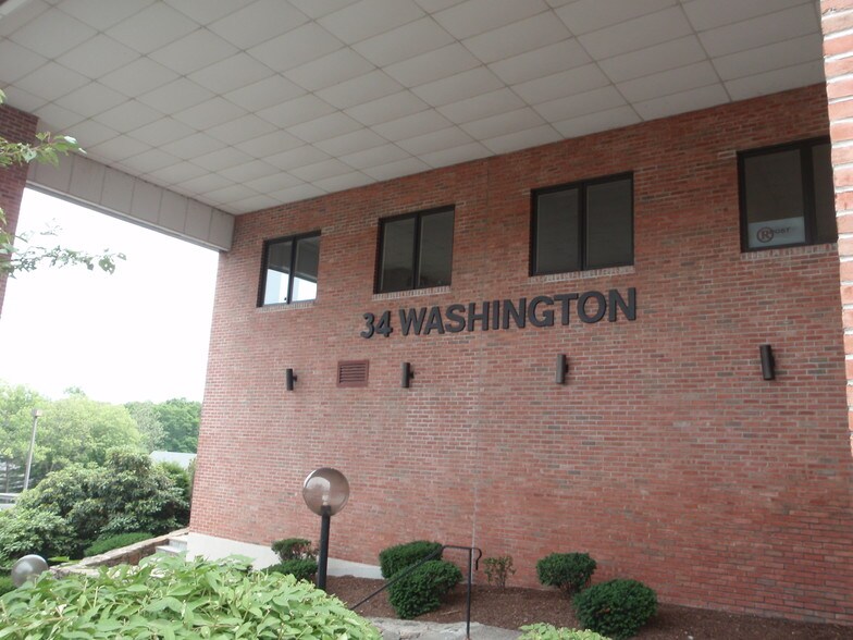 More Photos Of 34 Washington St, Wellesley Office For Lease