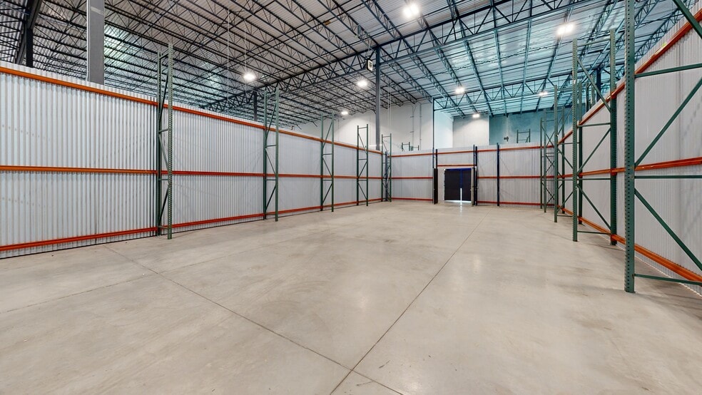 More Photos Of 2700 Louis Henna Blvd, Round Rock Warehouse For Lease
