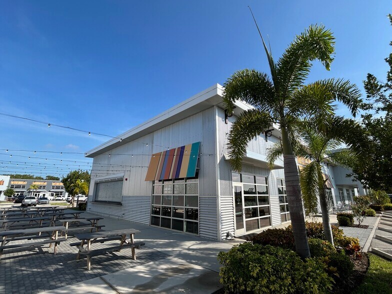 More Photos Of 28280 Old 41 Rd, Bonita Springs Mixed Retail For Lease