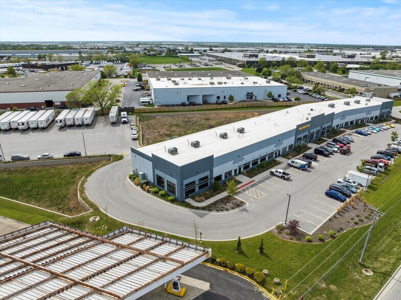 More Photos Of 1414-1440 Bolingbrook Dr, Romeoville Distribution For Lease