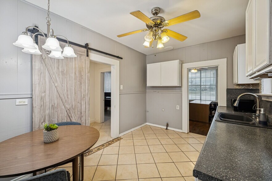 More Photos Of 937 Culebra Rd, San Antonio Office Residential For Sale