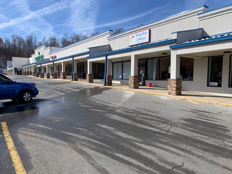 More Photos Of 800 Robert C Byrd Dr, Crab Orchard Freestanding For Lease