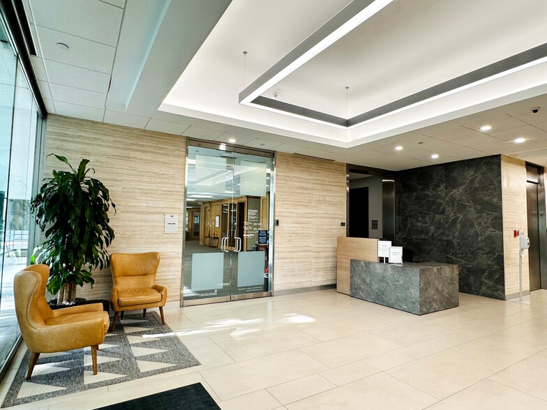 More Photos Of 13430 Northwest Fwy, Houston Office For Lease