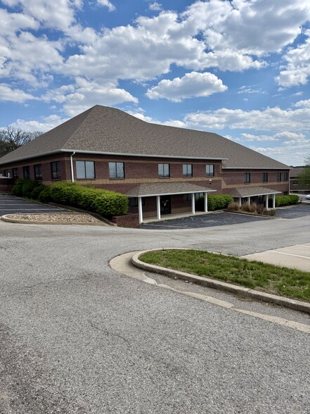 Primary Photo Of 919 Wildwood Dr, Jefferson City Office For Sale