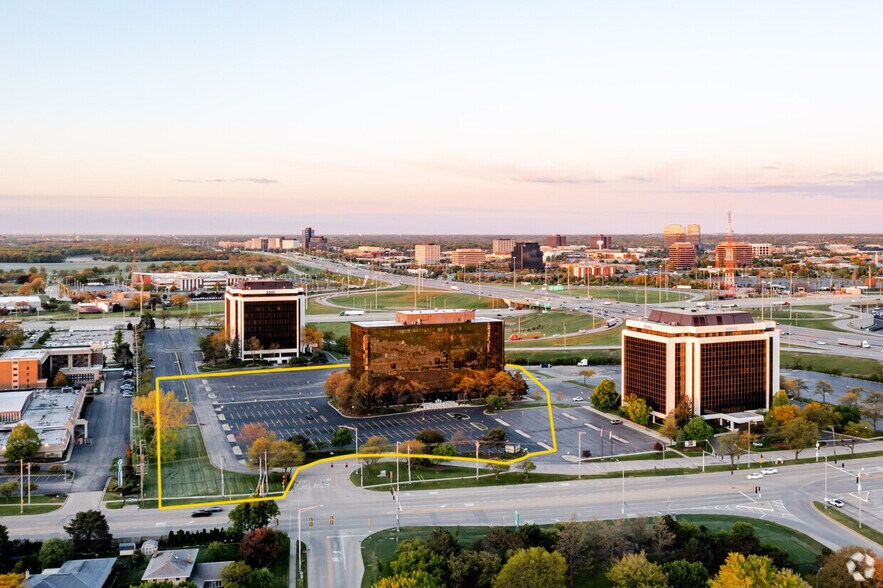 More Photos Of 3601 Algonquin Rd, Rolling Meadows Office For Lease