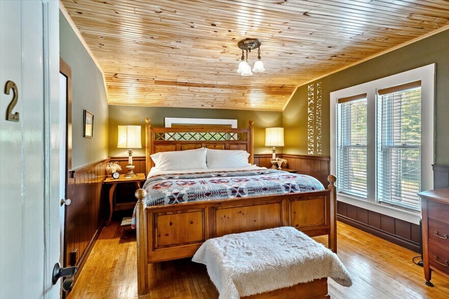 More Photos Of 241 Main St, Montgomery Center Hospitality For Sale