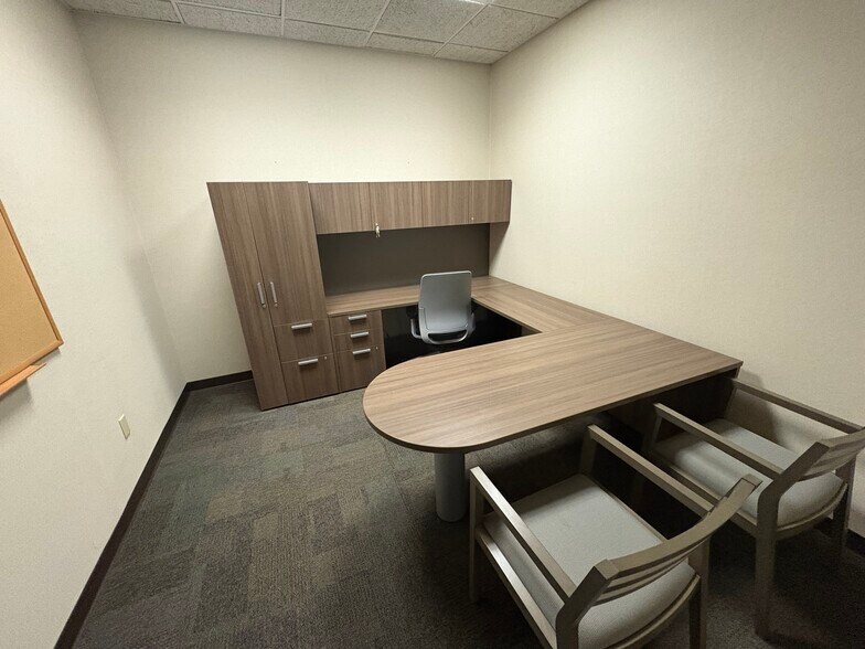 More Photos Of 3550 N Washington Blvd, Indianapolis Medical For Lease
