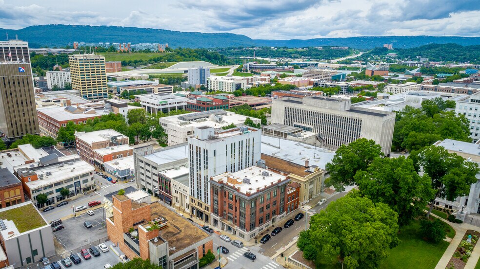 More Photos Of 123 E 7th St, Chattanooga Office For Sale