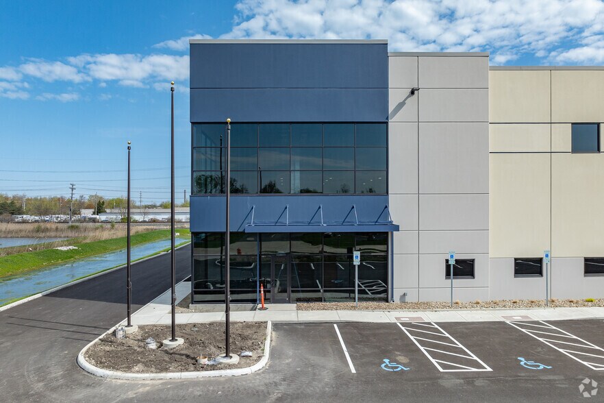 More Photos Of 37988 Avon Commerce Pky, Avon Distribution For Lease