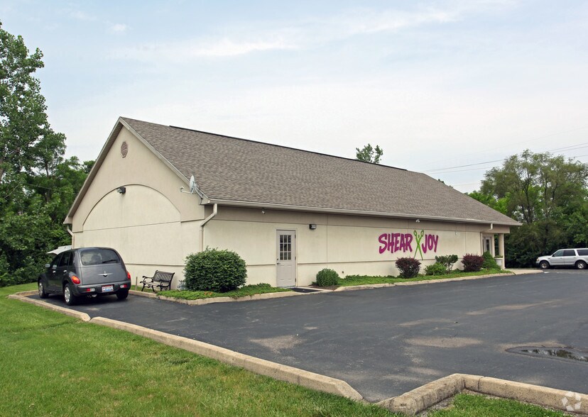 More Photos Of 805 S Dixie Dr, Vandalia General Retail For Sale