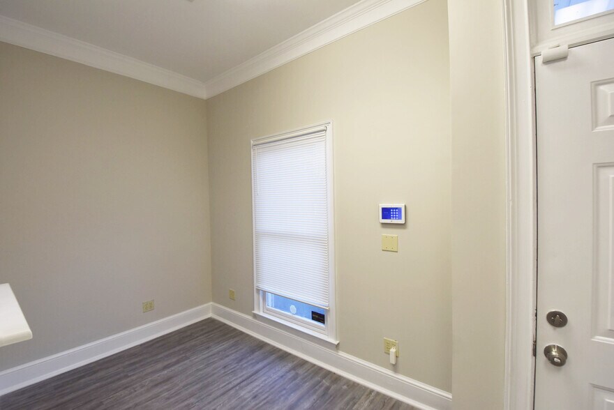 More Photos Of 109 N 85 Pky, Fayetteville Office For Lease
