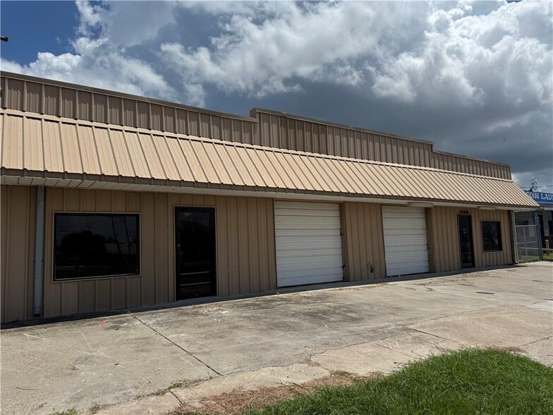 Primary Photo Of 2828 Cleo St, Corpus Christi Industrial For Sale