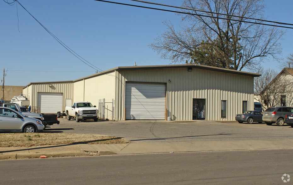 Primary Photo Of 3793 Homewood Rd, Memphis Service For Lease