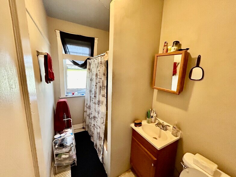 More Photos Of 816-822 E Marquette Rd, Chicago Apartments For Sale