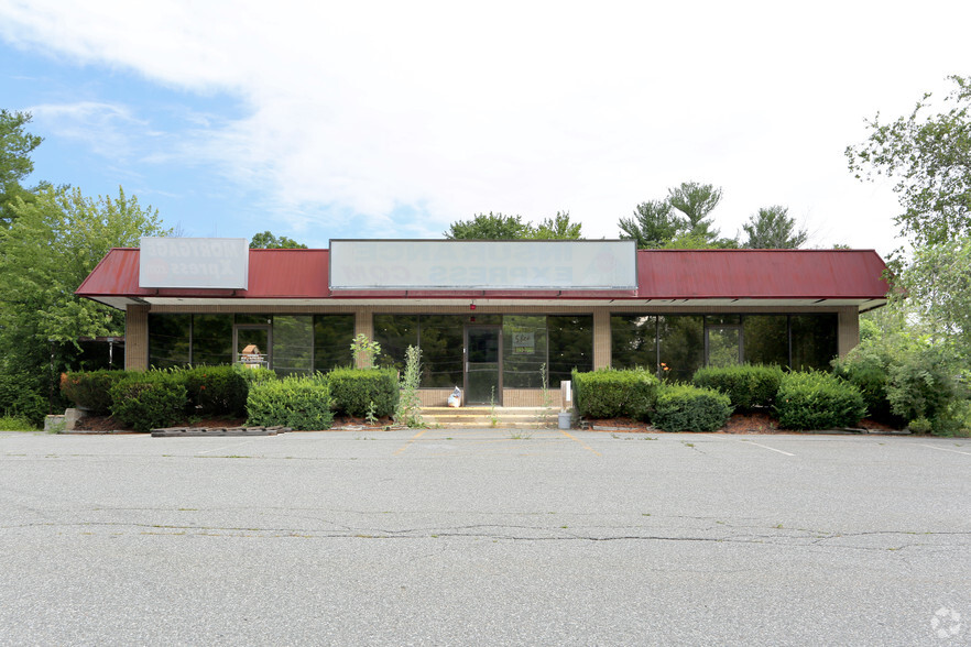 Primary Photo Of 284 N Broadway, Salem General Retail For Sale