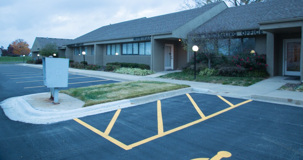 More Photos Of 601 N Mur-Len Rd, Olathe Office For Lease