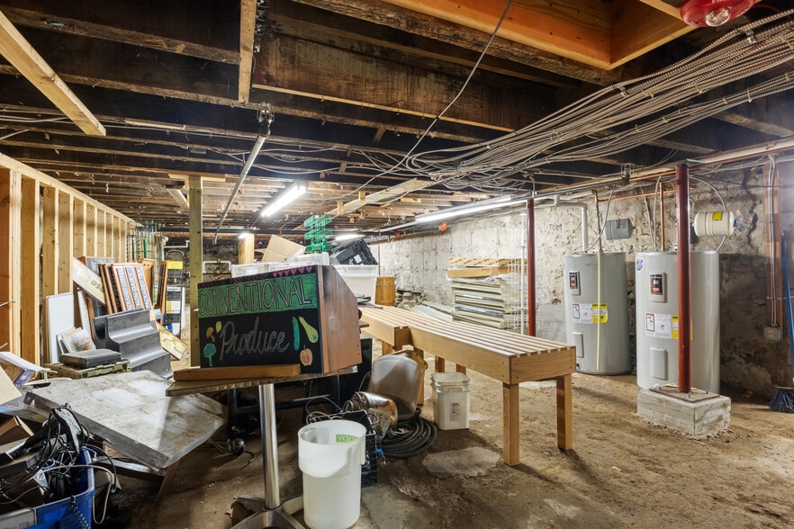 More Photos Of 7909 High School Rd, Elkins Park Restaurant For Lease