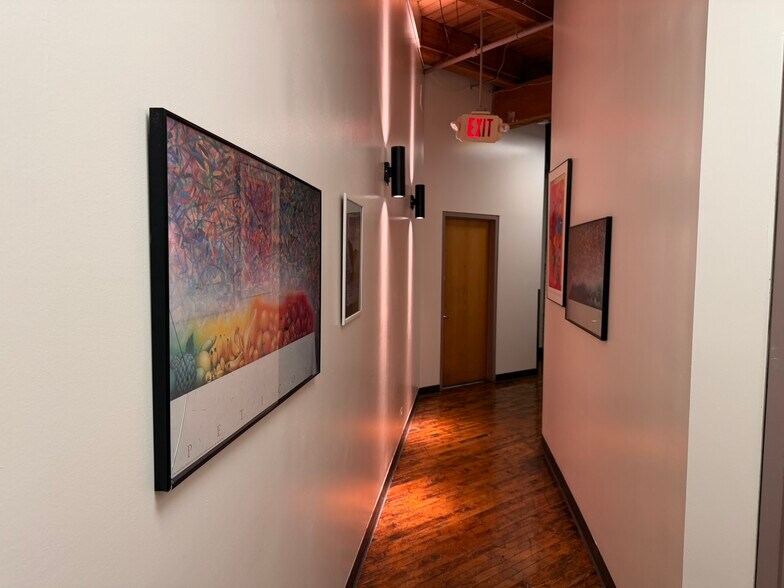 More Photos Of 118 N Clinton St, Chicago Loft Creative Space For Lease