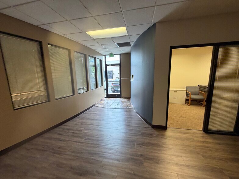 More Photos Of 3225 Monier Cir, Rancho Cordova Flex For Lease