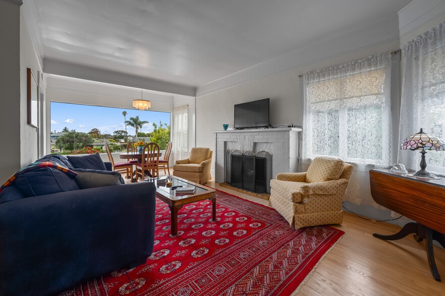 More Photos Of 2000 Clinton Ave, Alameda Apartments For Sale
