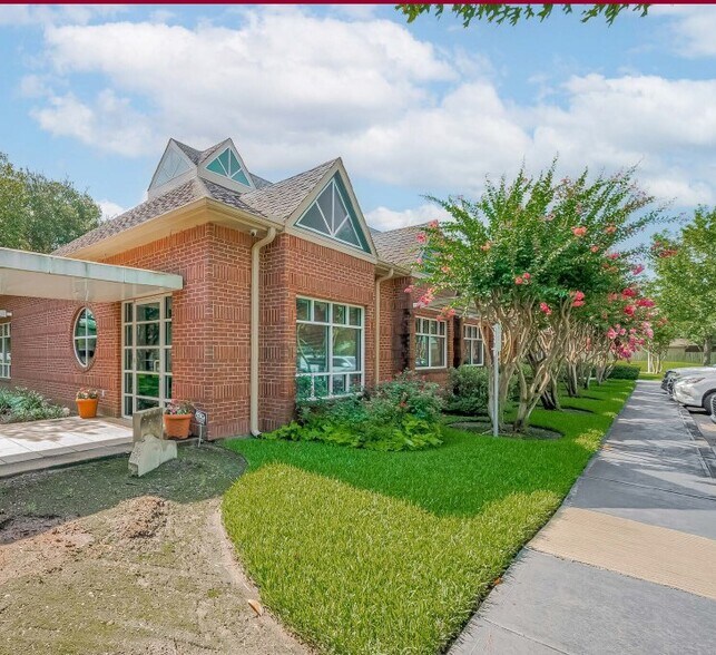 Primary Photo Of 19855 Greenwind Chase Dr, Houston Medical For Sale