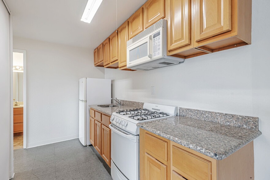 More Photos Of 2915 Keith St, San Francisco General Retail For Lease