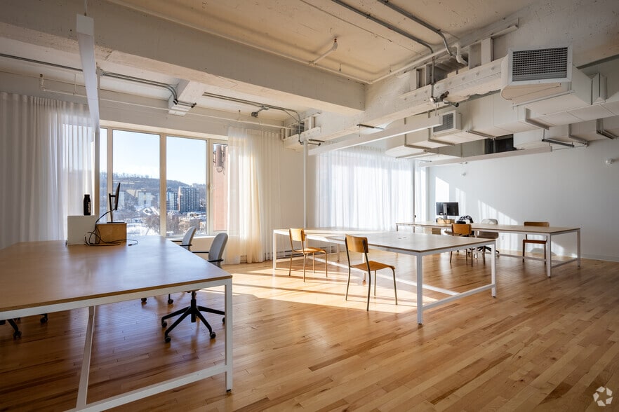 More Photos Of 4446 Boul Saint Laurent, Montréal Loft Creative Space For Lease