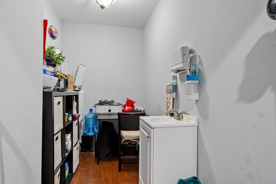 More Photos Of 22 Goddard St, Southbridge Apartments For Sale