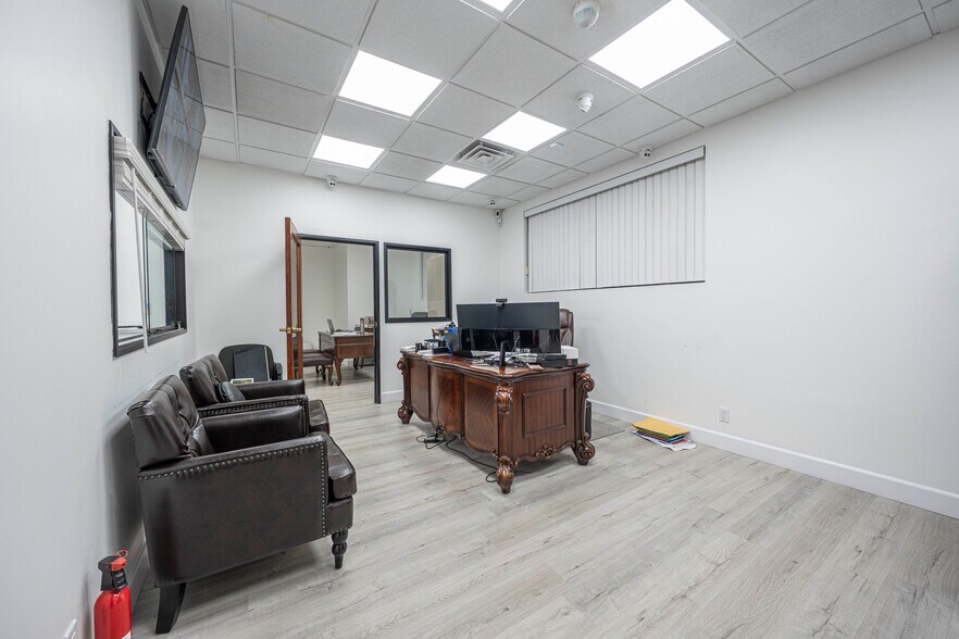 More Photos Of 910 N Amelia Ave, San Dimas Office For Lease