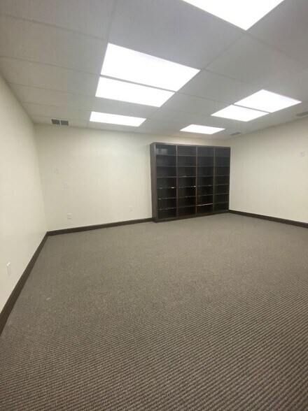 More Photos Of 310 Dick St, Fayetteville Office For Lease