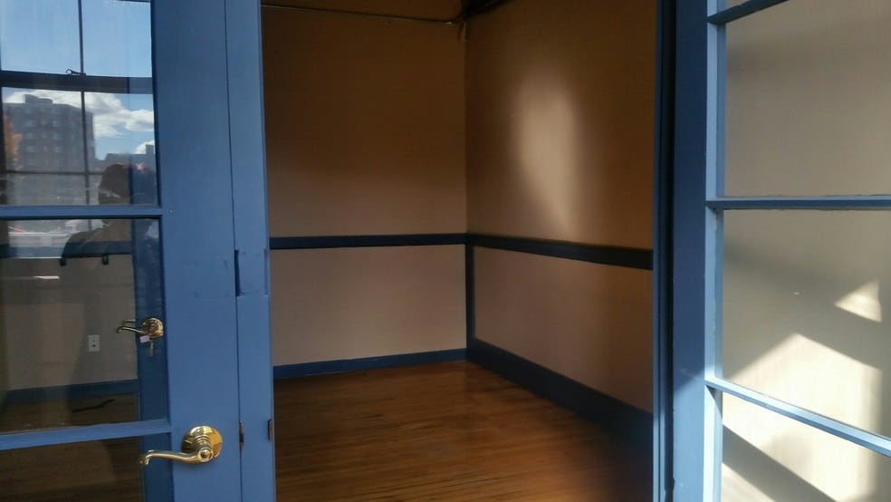 More Photos Of 31 S Main St, Concord General Retail For Sale