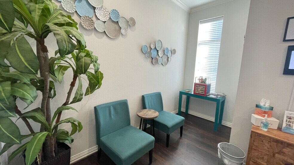 More Photos Of 8668 John Hickman Pky, Frisco Medical For Sale