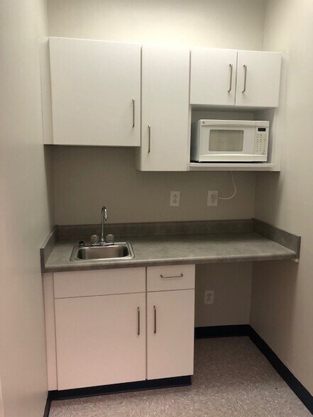 More Photos Of 125 Plantation Centre Dr S, Macon-Bibb Coworking Space