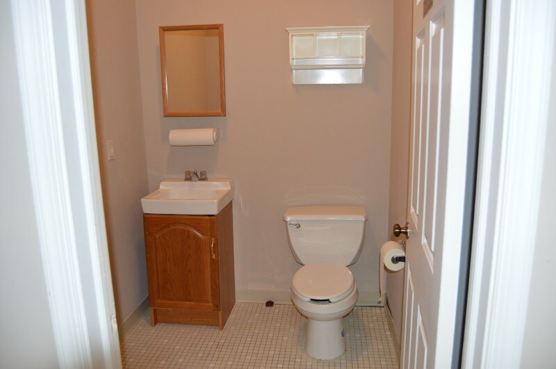 More Photos Of 1-8 Manor Dr, Hampton Medical For Sale