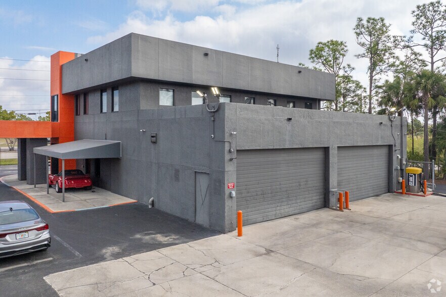 More Photos Of 13500 Intrepid Ln, Fort Myers Storefront Retail Office For Sale