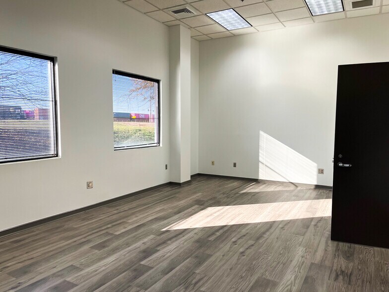 More Photos Of 101 Electronics Blvd SW, Huntsville Industrial For Lease