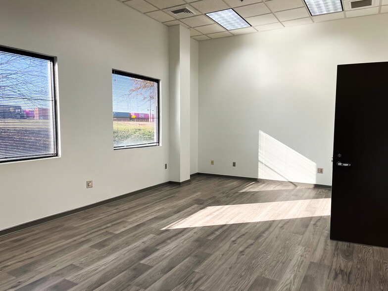 More Photos Of 101 Electronics Blvd SW, Huntsville Industrial For Lease