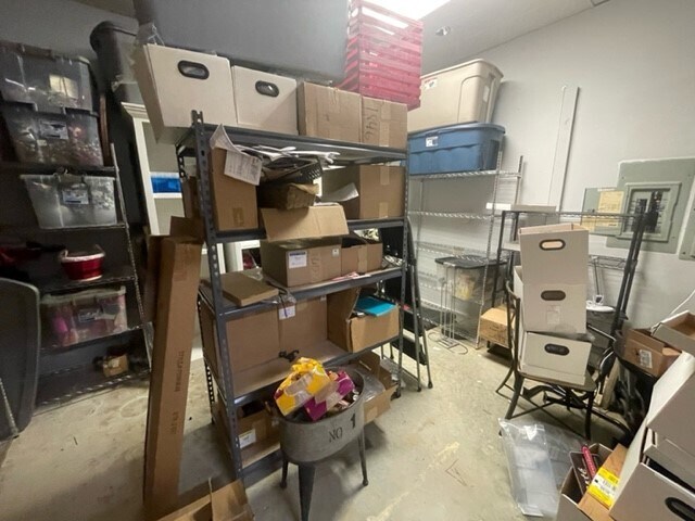 More Photos Of 112-118 Pointe South Dr, Randleman Storefront For Lease