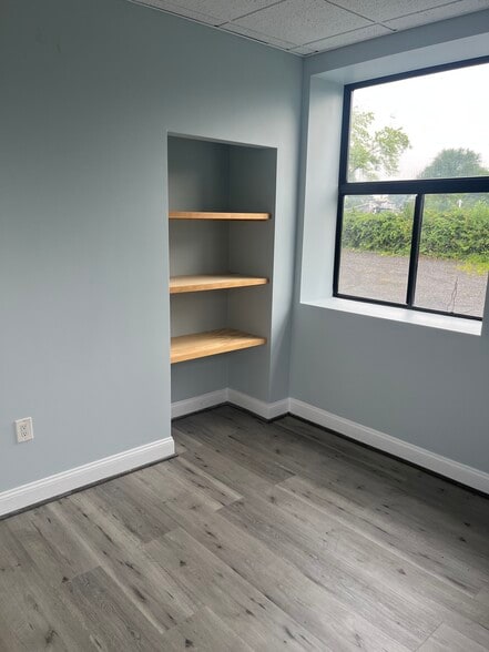 More Photos Of 138 Leland St, Framingham Office For Lease