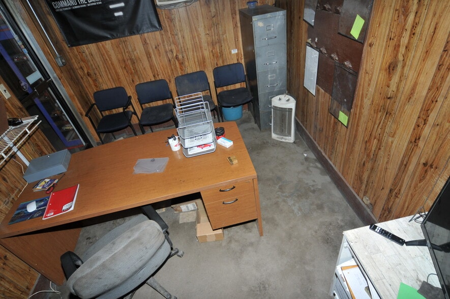More Photos Of 8131 Maccorkle Ave, Charleston Auto Repair For Sale