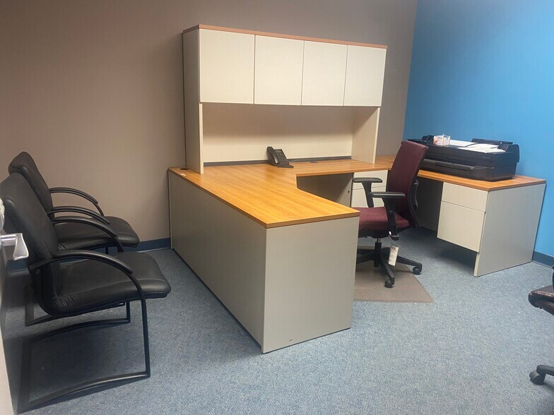 More Photos Of 8 N Corporate Dr, Riverdale Warehouse For Lease