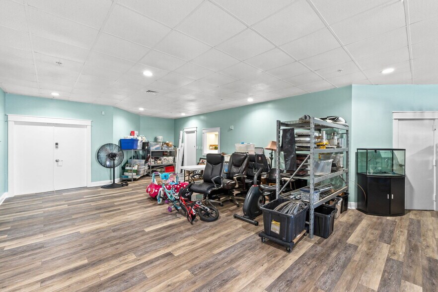 More Photos Of 5420 Hickory St, Panama City Office For Sale